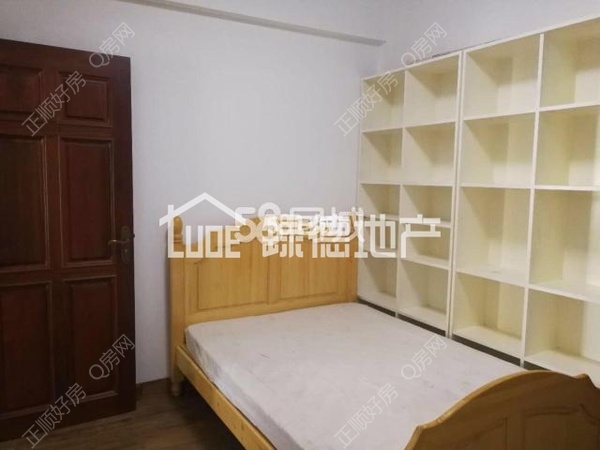 s90BC531037D948C19931DBCA5017B134.jpg