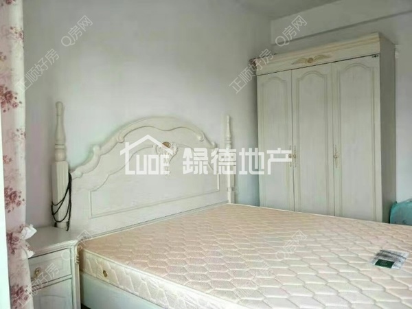 sB2DC716F4E974C7F91CF1EEEAEDC1DC7.jpg