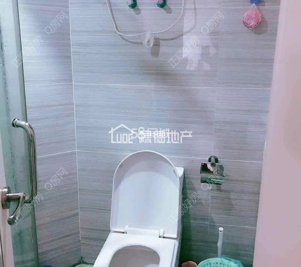 sBB2CCD71A4D546D4A935C3C6C94E0BBD.jpg