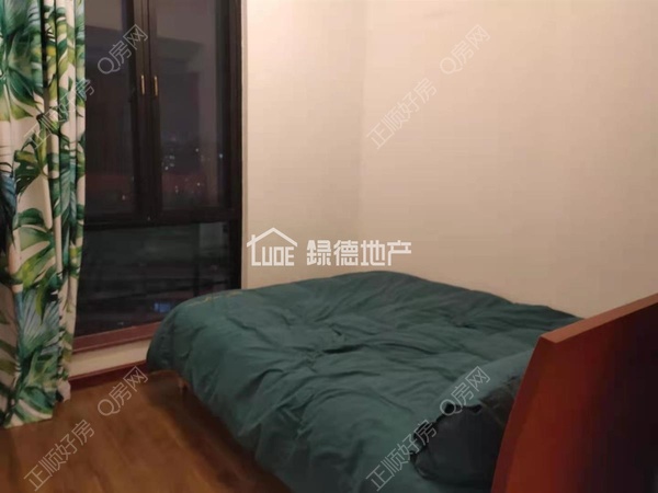 sCB670D2270E54FB6AB9F4CE29AF79CD5.jpg