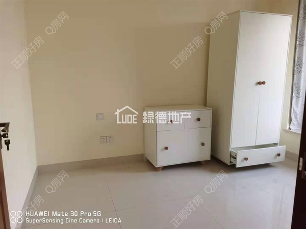 sDD7E1432FABE4D75B86AA785CFDC5592.jpg