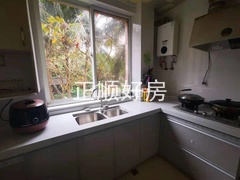 sF800A944F69E4C85AF4071BD5DBF6D8F.jpg