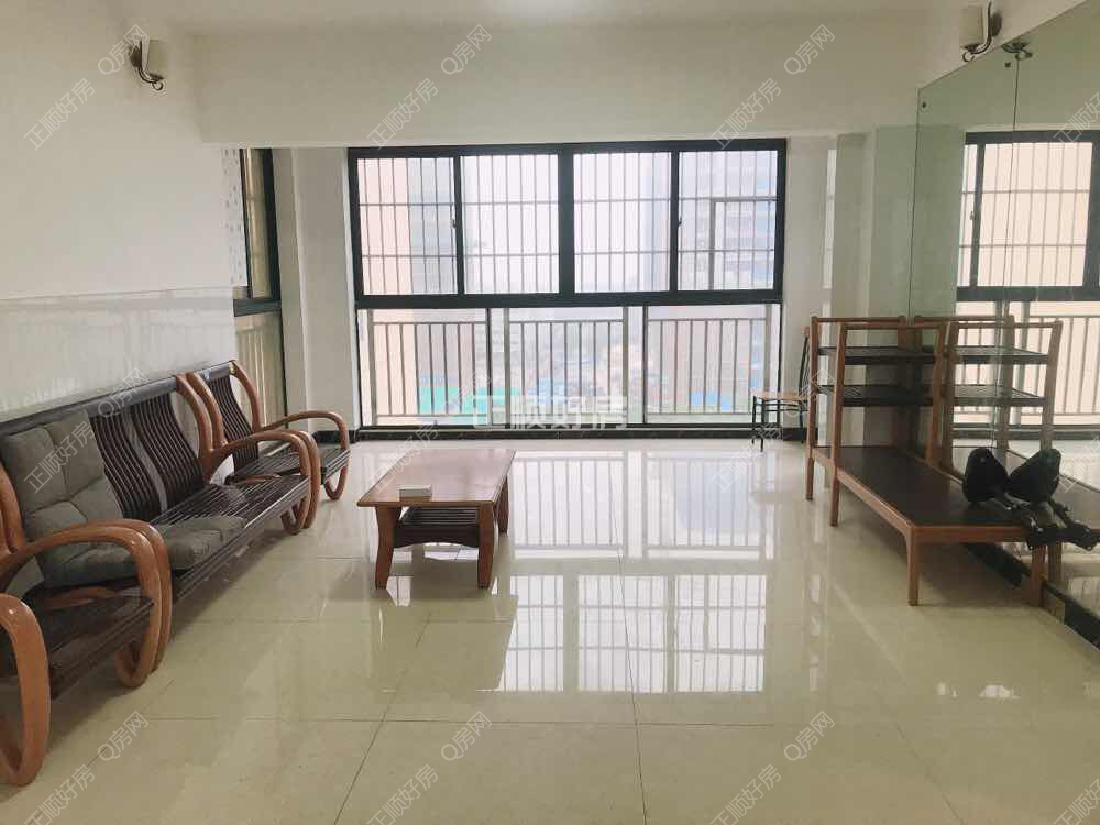 拱北富华里对面兰埔花园精装4房出租