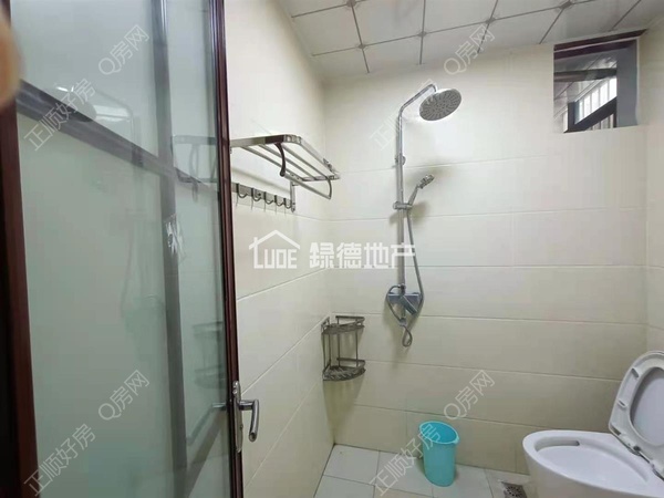 s0A8B08942DD24AF0BED986CC3E957BF5.jpg