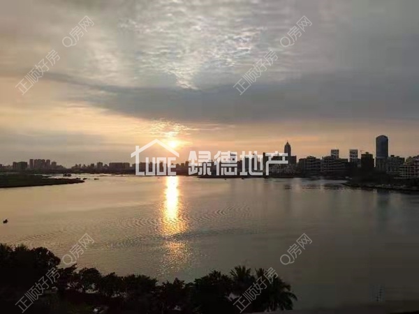 s7A6FEDC167704F94B854887C3B1DAE24.jpg