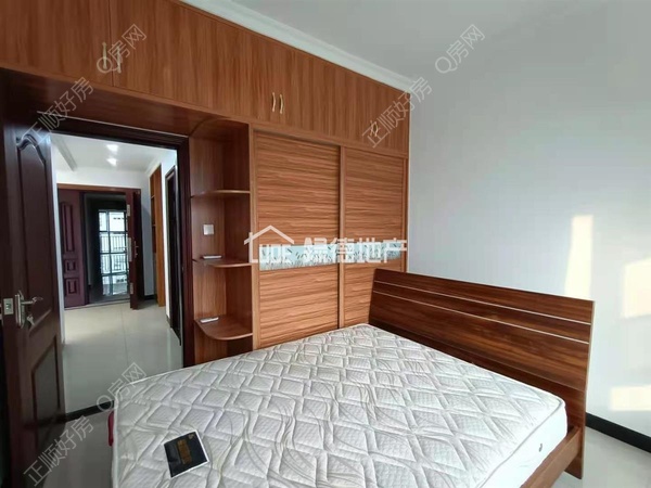 sB51FC49CD2B04D1092CC5BC7E06D67E5.jpg