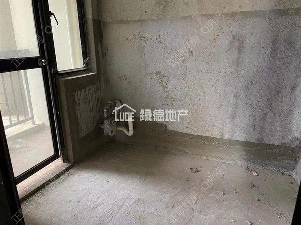 sCE6DCBDEB68C40BCACE3CE840F9ADBD1.jpg