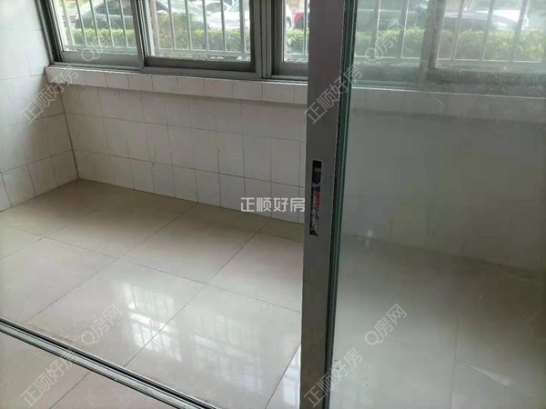 sD8E4FF3239CB43AA8BC9C54205C1CF8E.jpg