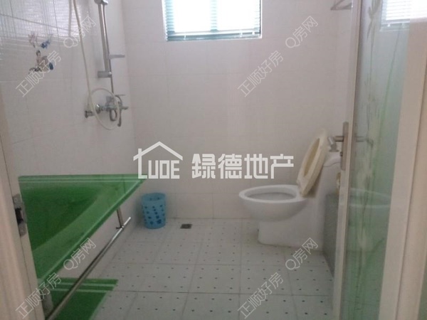 sEDD6B3EC664D460884EB5B47719E2B6B.jpg