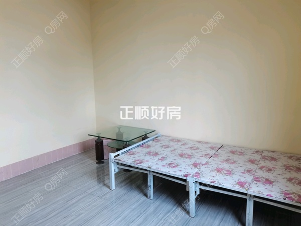 次卧