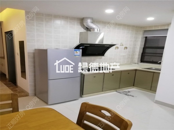 s206961DA45D04C8697F22E2801F524E5.jpg