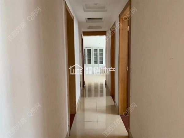 s9E2D962573CA46998A59809933939E10.jpg