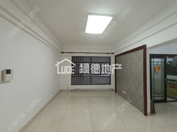sE616C2E5576644FE86F380365C25A5D8.jpg
