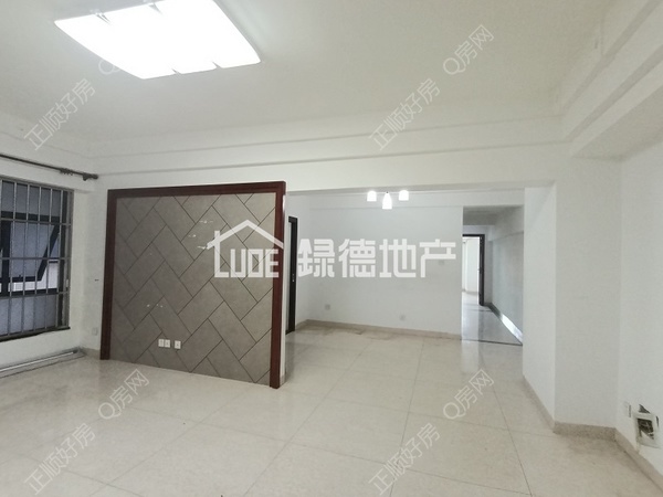 sF8E9678EDB2D4635BED7E2F68B8E9CD3.jpg