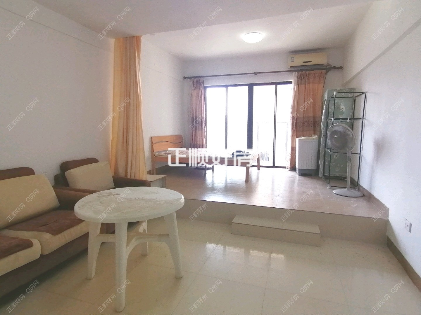 湖心路【西江月一期】精装一房一厅 带阳台 55万 无 税