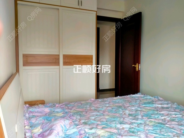 次卧