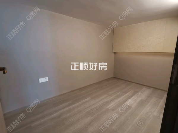 次卧
