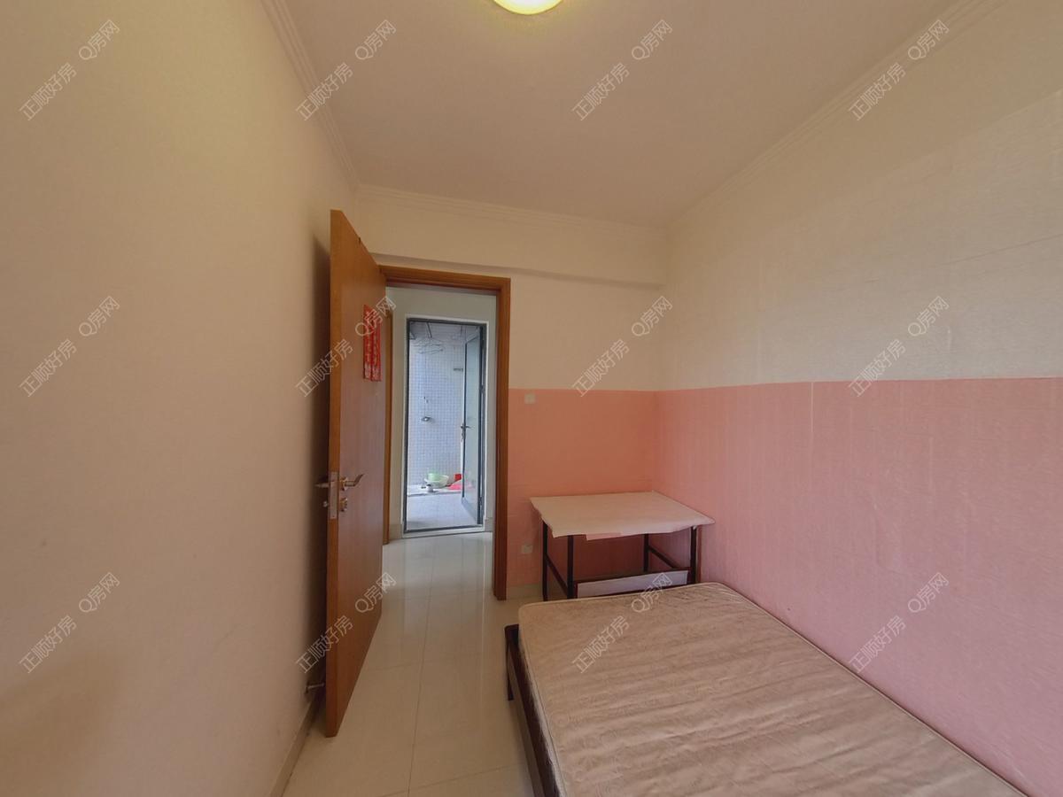 珠海中联国际卧室照片_前山中联国际2房2厅1卫，家私家电齐全，月租只要2800元