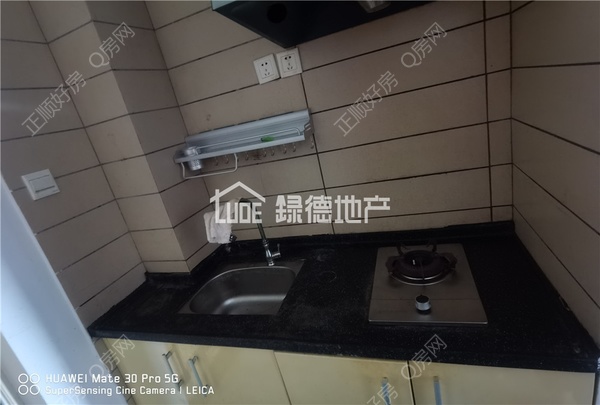 sB75947BE4C22434DB2C5252E205A65A4.jpg
