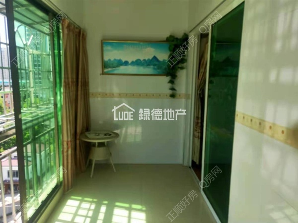 sF76349433C674172BE5B26E24A8047B7.jpg