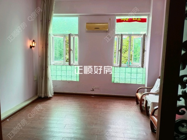 客厅