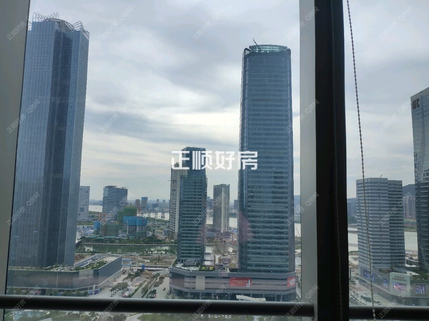 客厅
