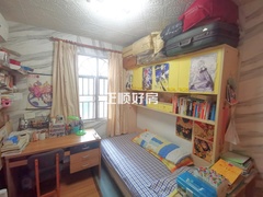 次卧