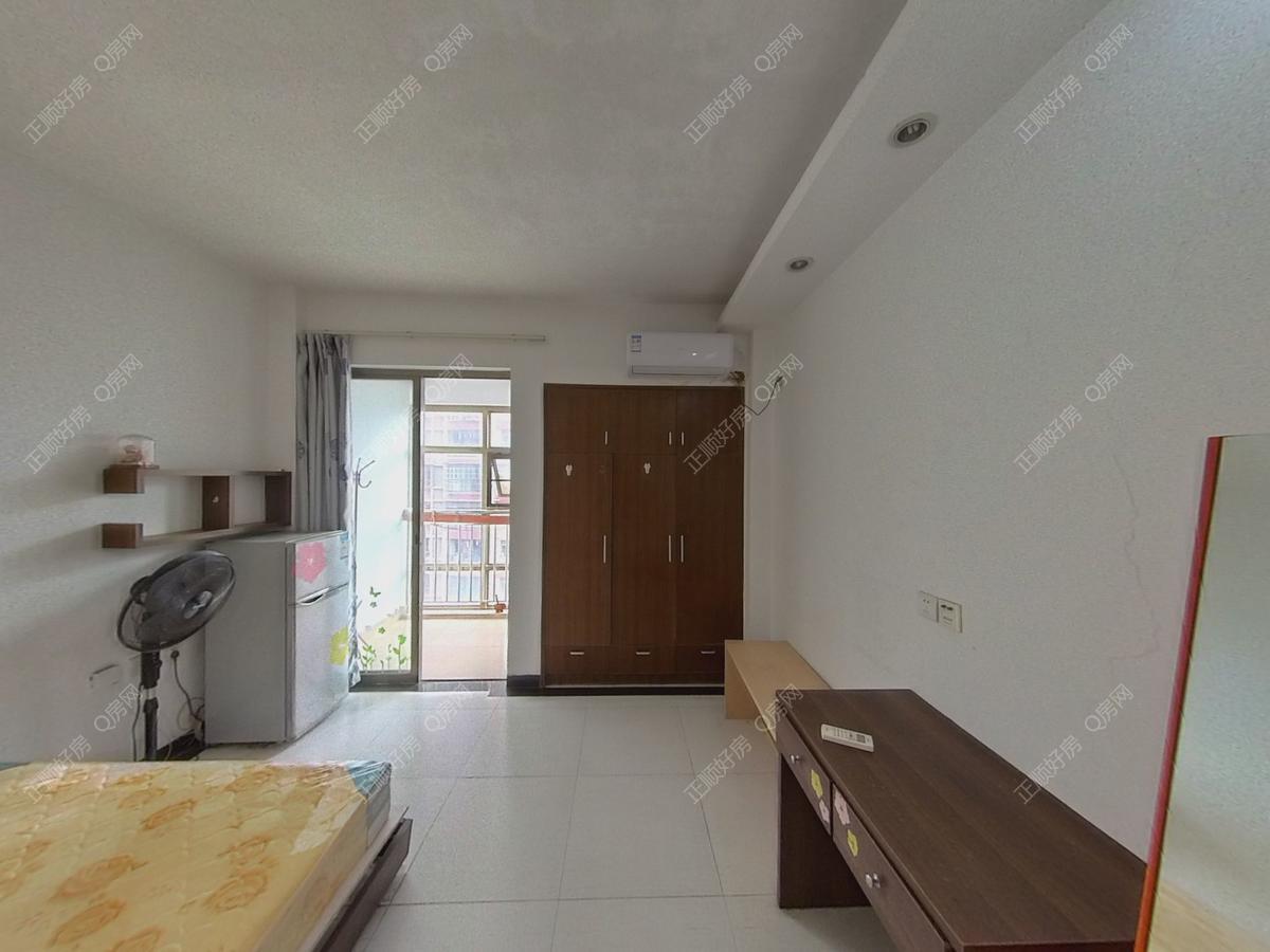 新香洲  华业香庄 清华十二君 干净整洁 拎包入住 