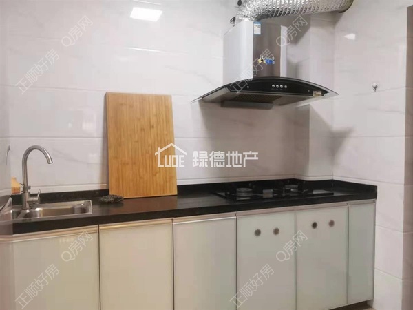 sA89DAE0BE65F4F83B05EFD85A36FDECF.jpg