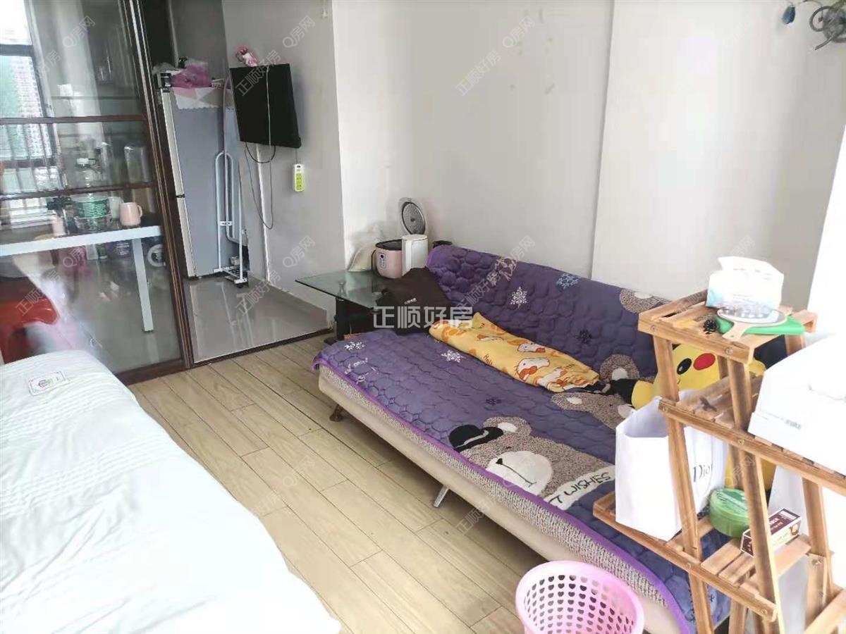 吉大嘉年华公寓 精装1房1厅 黄金楼层 业主急售