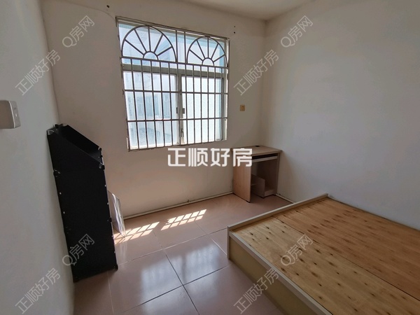 次卧