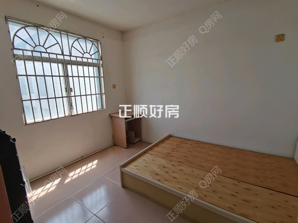 次卧