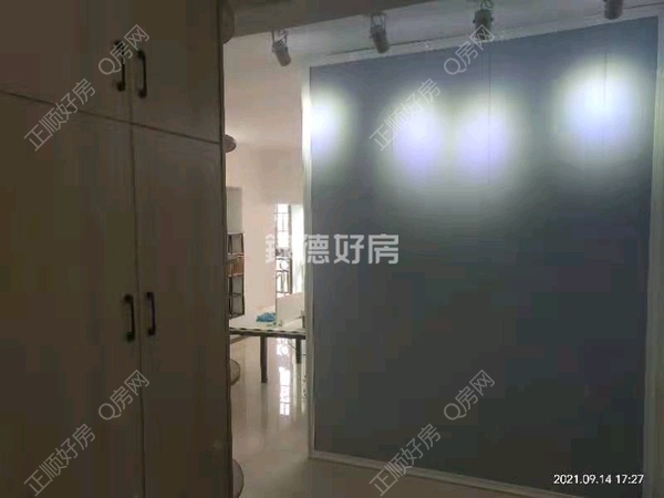 客厅