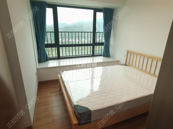 s16376E2703CF4E1283F7B5BD063208FF.jpg