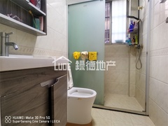 s35C9823B9F304CB5B661F4BD561AC099.jpg