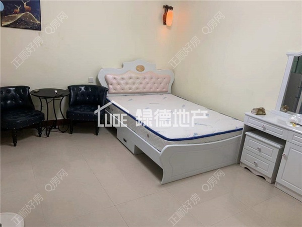 s38DC8A2800C54BCFBD969E35C1CFFAE6.jpg