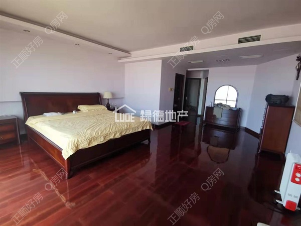 s49450303DEF047269C9A90DCAAC0DEBA.jpg