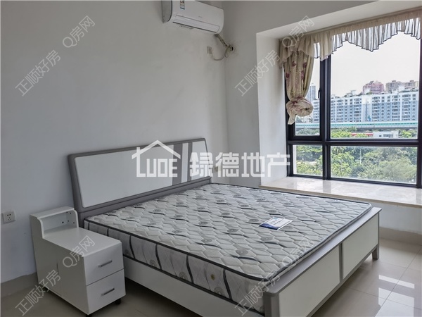 sBF9E7F9CACA84F71B3A85EE75CC920AE.jpg