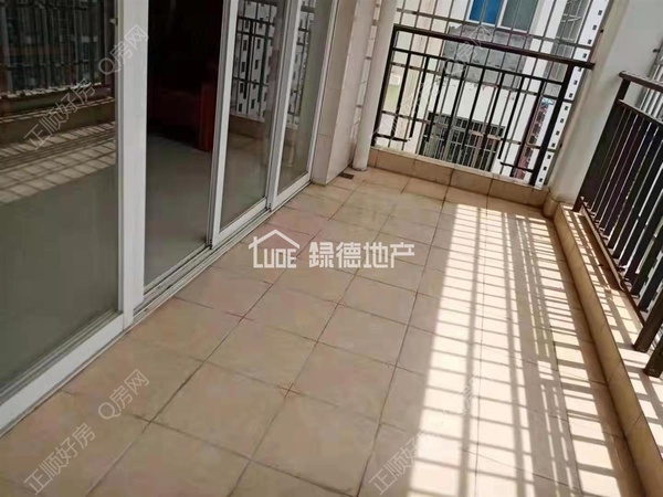 sD554127E7EBA4FDE95C01F14DA782D8A.jpg