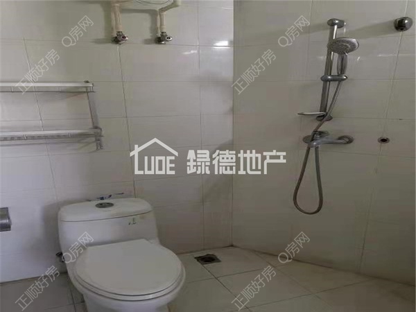 sEDB6635BC81F4404958299B0911B06D2.jpg