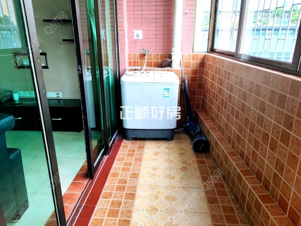 客厅