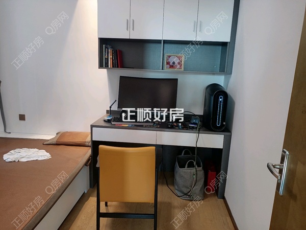 次卧