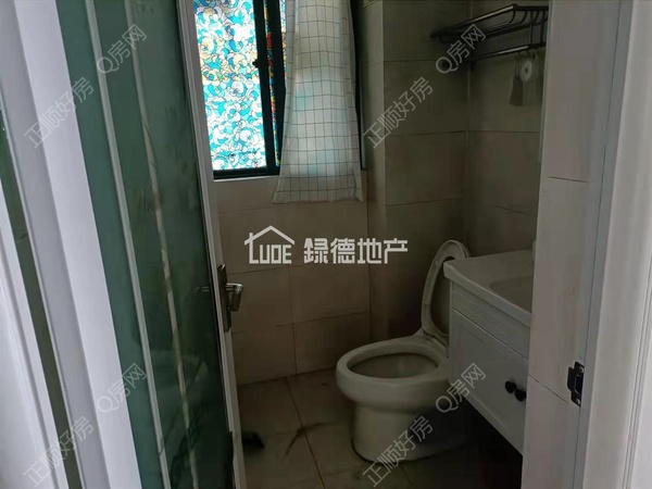 s450BAF711ABB4F4F903C0155B62F0FC8.jpg