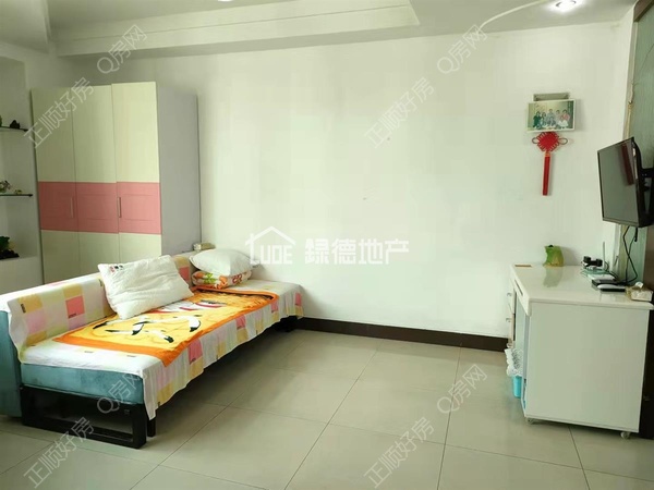 s46CC4544CA484F3EB37DF887CCA5D071.jpg