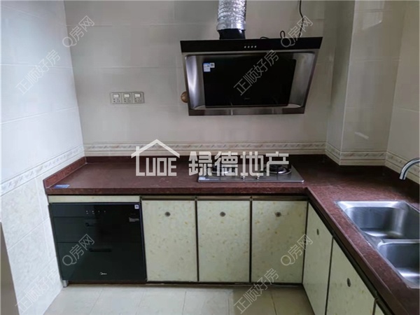 s6575557174034AFFA58CAFC6AC62DFE2.jpg