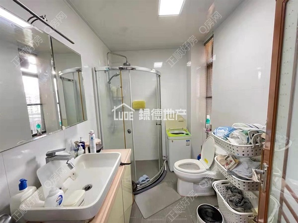 s92E4BCBE84DE4B89A45FE3794BBAF684.jpg