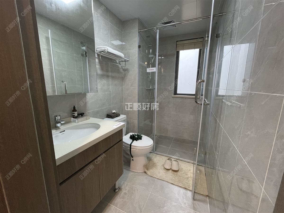 115平主卧卫生间