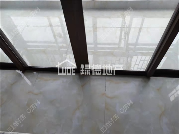 sB6779DA4CE8A4994B718386AE40BFDED.jpg