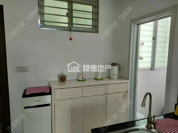 sD569AA47D8E1475DAA28E2BD25B2E3D0.jpg