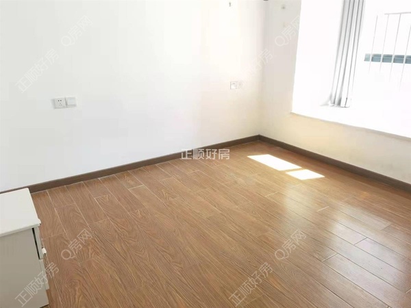 次卧